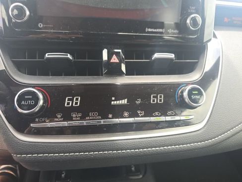 Used 2019 Toyota Corolla XSE FWD image 21