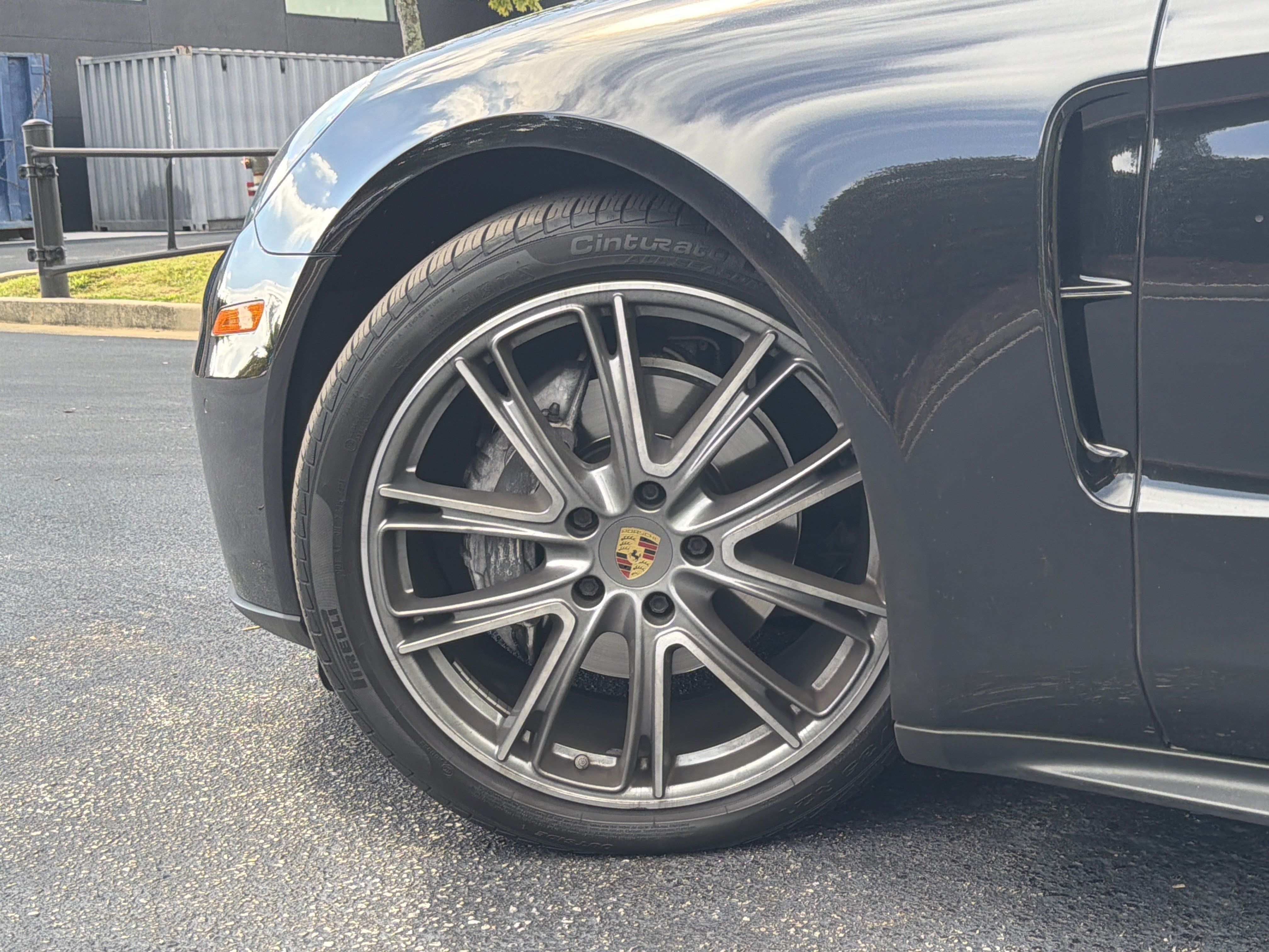 Used 2018 Porsche Panamera RWD image 15