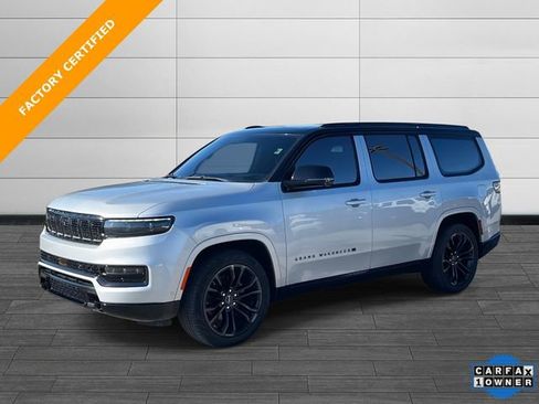 Certified 2024 Jeep Grand Wagoneer Series III w/ Rear Seat Video Group 1 image 8