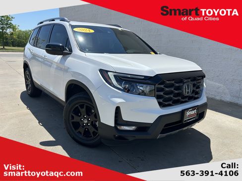 Used 2024 Honda Passport TrailSport image 1