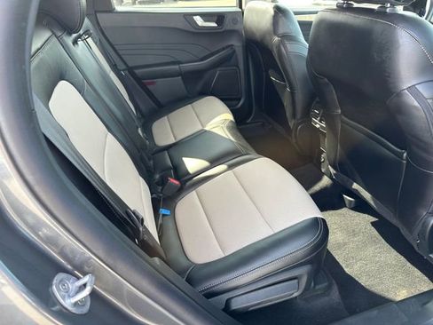 Used 2022 Ford Escape Titanium w/ Titanium Premium Package image 10