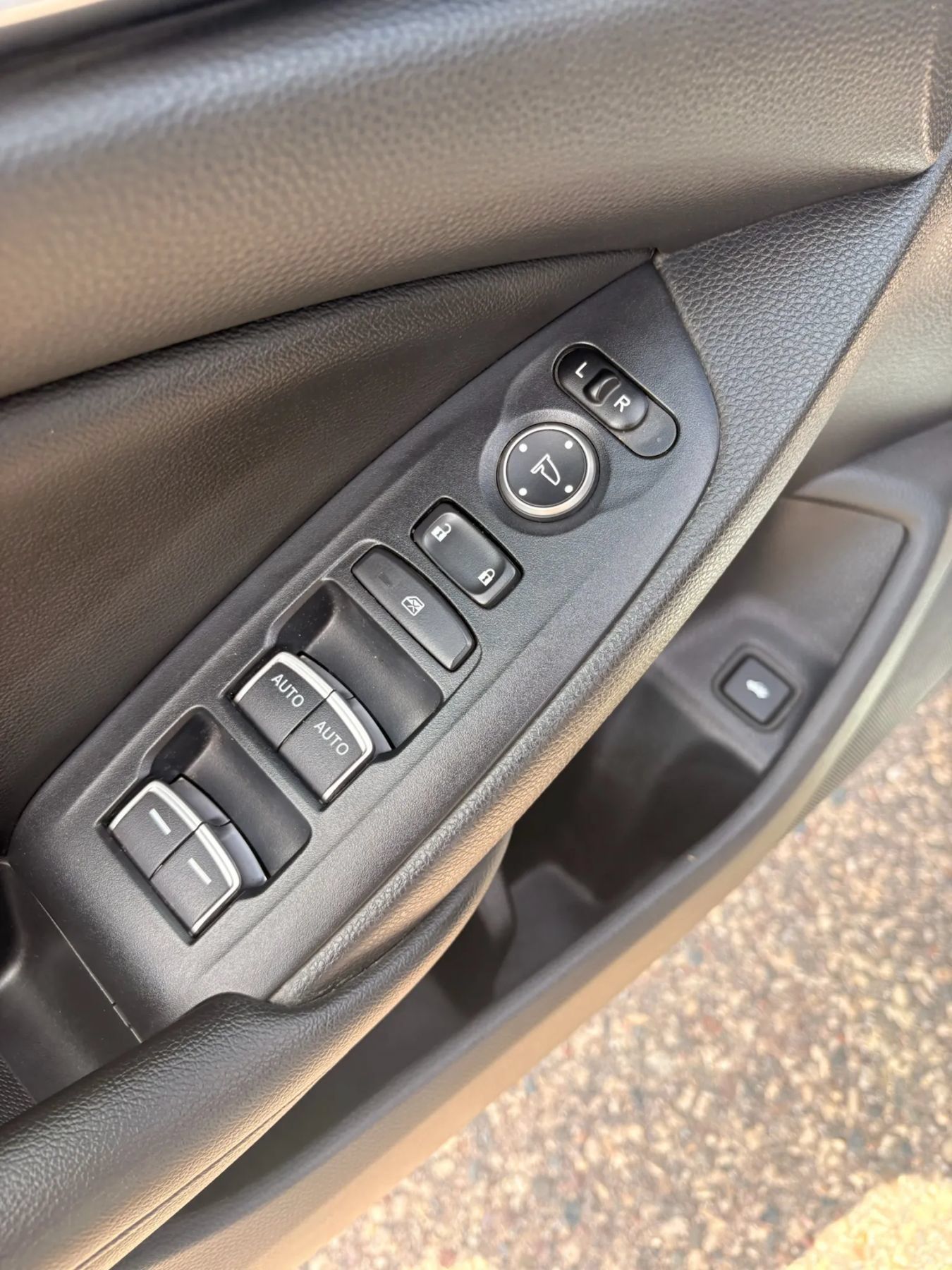 Used 2019 Honda Accord EX image 24