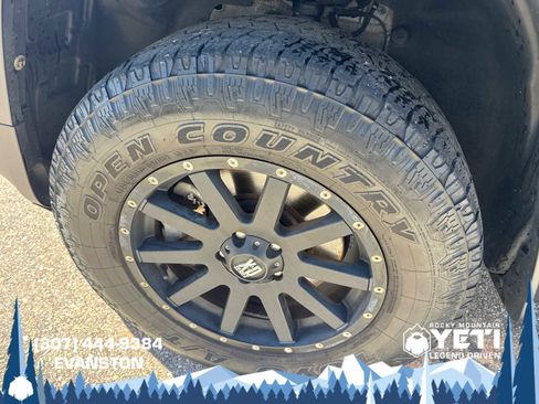 Used 2015 Jeep Cherokee Latitude AWD/4WD image 19