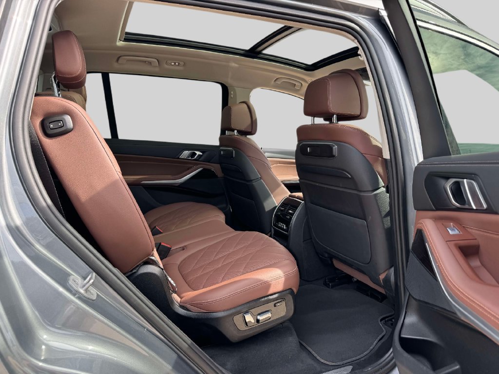 Certified 2024 BMW X7 xDrive40i AWD/4WD image 12