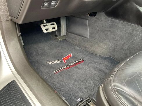 Used 2005 Chevrolet Corvette Coupe w/ Preferred Equipment Group RWD image 44