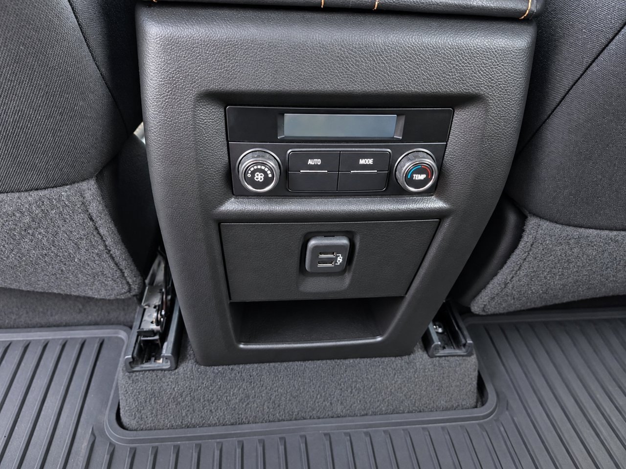 Certified 2019 Chevrolet Traverse LT FWD image 26