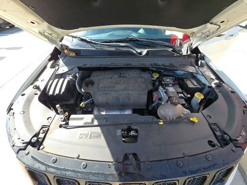 Used 2020 Jeep Compass Latitude image 28