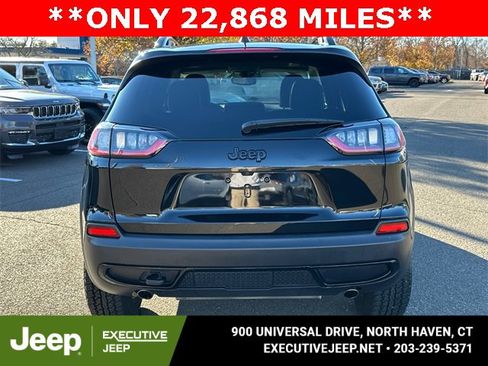 Used 2022 Jeep Cherokee Latitude w/ Sun & Sound Group image 3