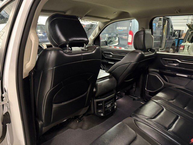 Used 2022 RAM 1500 Laramie w/ Off Road Group AWD/4WD image 31