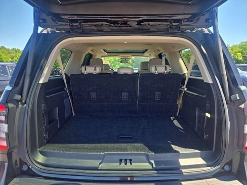 Used 2024 Ford Expedition Max Limited AWD/4WD image 12