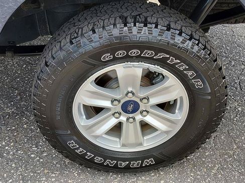 Used 2015 Ford F150 XL w/ Equipment Group 101A Mid AWD/4WD image 14