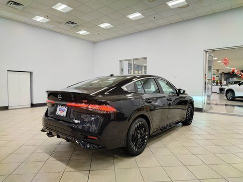 New 2026 Nissan Sentra SR image 3