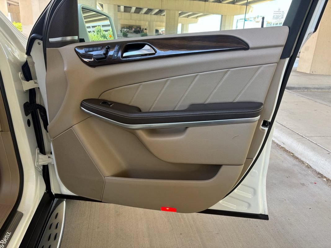 Used 2014 Mercedes-Benz GL 450 4MATIC image 22