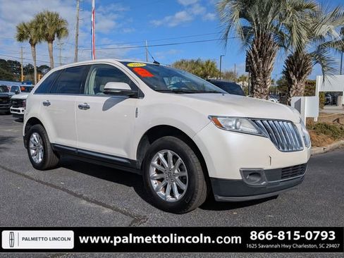 Used 2014 Lincoln MKX FWD w/ Equipment Group 101A image 2