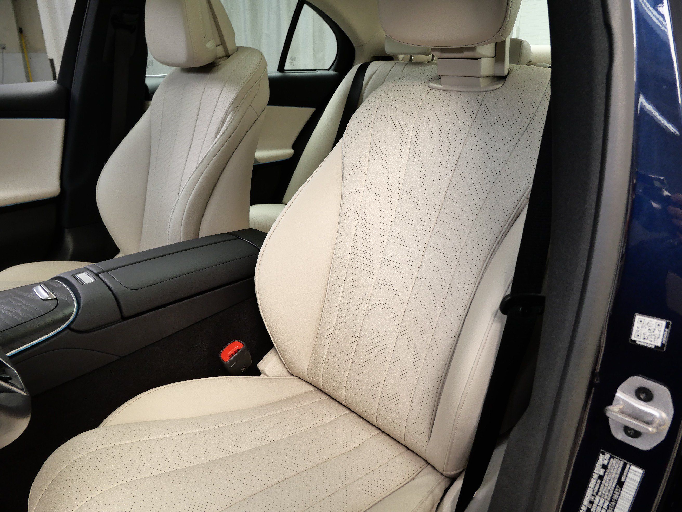 Certified 2026 Mercedes-Benz E 350 4MATIC Sedan image 3