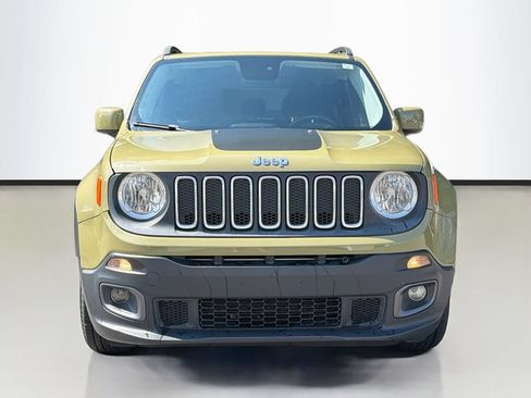 Used 2015 Jeep Renegade Latitude w/ Popular Equipment Group FWD image 3