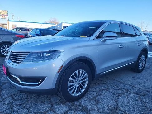 Used 2018 Lincoln MKX Select w/ Select Plus Package AWD/4WD image 28
