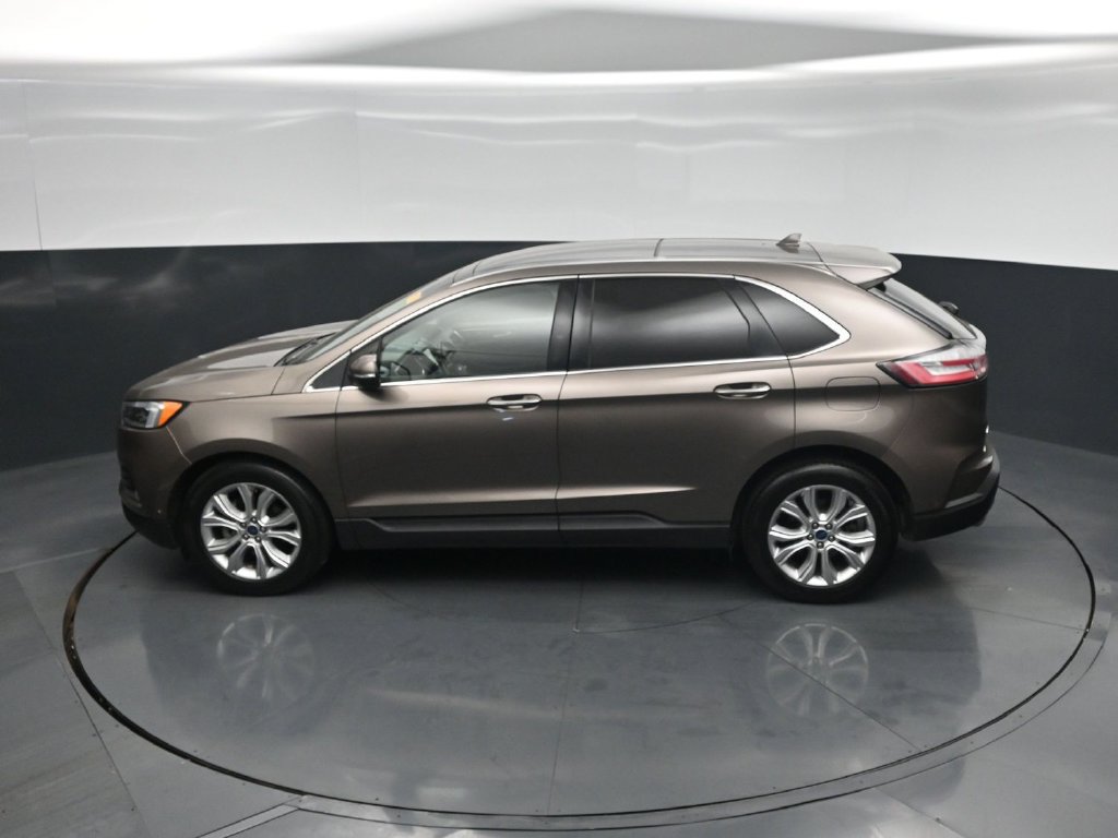 Used 2019 Ford Edge Titanium w/ Equipment Group 301A FWD image 43