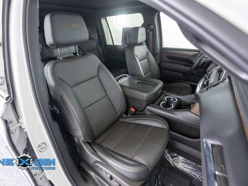 Used 2024 Chevrolet Suburban High Country w/ Advanced Technology Package AWD/4WD image 44