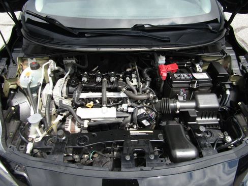 Used 2021 Nissan Versa S FWD image 29