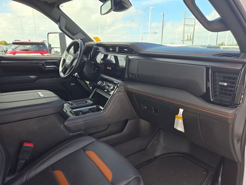Used 2025 GMC Sierra 2500 AT4 AWD/4WD image 26