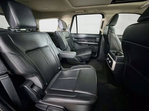 Used 2022 Ford Expedition XLT AWD/4WD image 31