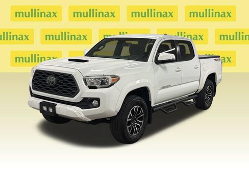 Used 2020 Toyota Tacoma TRD Sport AWD/4WD image 8