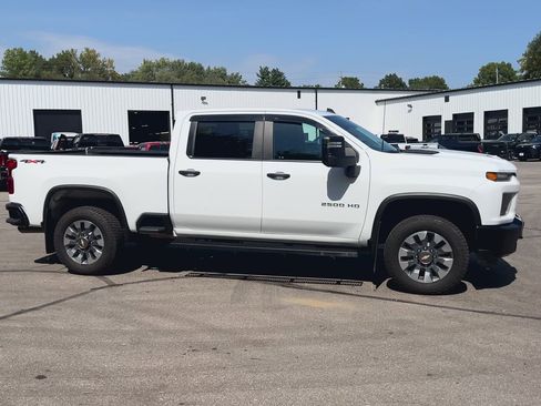 Certified 2023 Chevrolet Silverado 2500 Custom w/ Custom Value Package image 10
