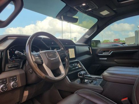 Used 2023 GMC Sierra 1500 Denali w/ Denali Reserve Package AWD/4WD image 9