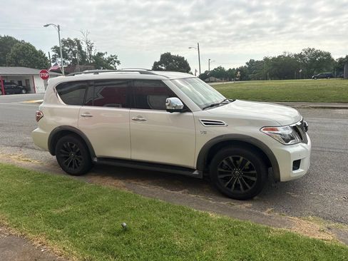 Used 2018 Nissan Armada Platinum w/ Interior Lighting Package RWD image 8