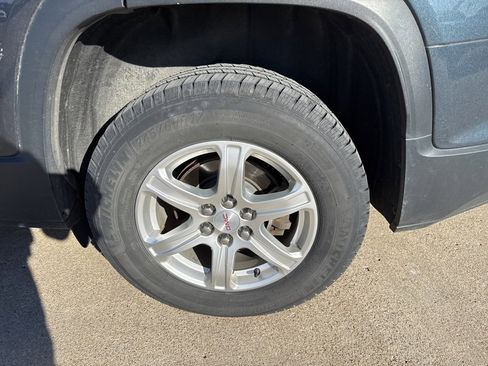 Used 2019 GMC Acadia SLE image 9