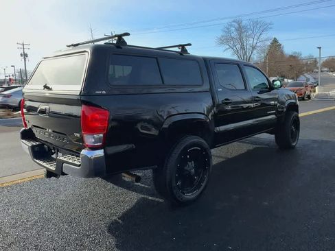 Used 2016 Toyota Tacoma SR5 image 8