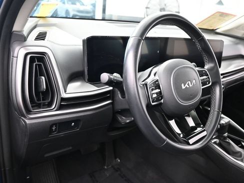 Used 2025 Kia Sorento S w/ Panoramic Sunroof Package FWD image 13