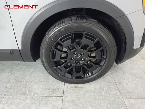Used 2022 Kia Telluride SX w/ SX Prestige Package image 38
