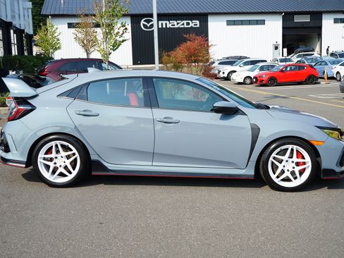 Used 2020 Honda Civic Type R image 2