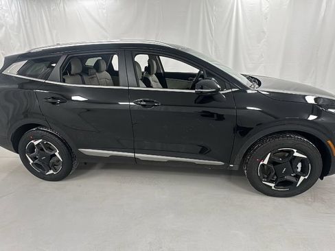 New 2026 Kia Sportage EX AWD/4WD image 2