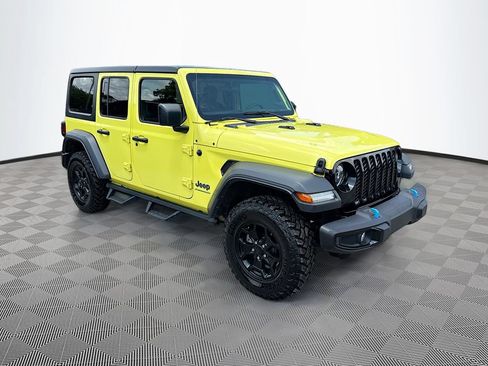 Used 2023 Jeep Wrangler Unlimited w/ Convenience Group AWD/4WD image 4