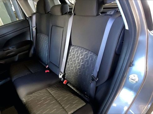 Used 2025 Mitsubishi Outlander Sport ES image 15