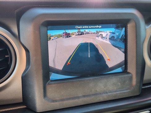 Used 2022 Jeep Wrangler Unlimited Sport image 34