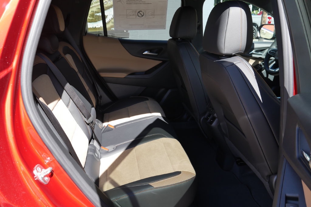 New 2027 Chevrolet Equinox ACTIV w/ Convenience Package III AWD/4WD image 13