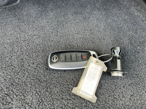 Used 2025 Nissan Rogue SV AWD/4WD image 21