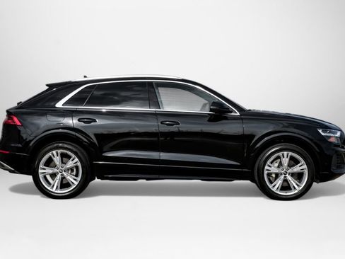 Used 2022 Audi Q8 Premium Plus image 5