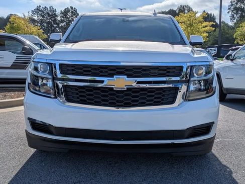 Used 2018 Chevrolet Suburban LS RWD image 8