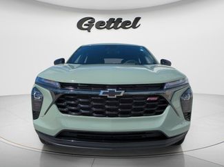 Used 2024 Chevrolet Trax RS w/ Driver Confidence Package FWD video 2
