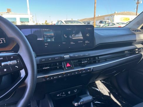 Used 2026 Kia K4 FWD image 16