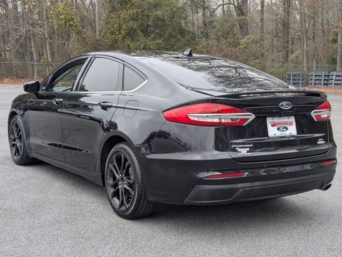 Certified 2019 Ford Fusion SE w/ Equipment Group 151A image 10