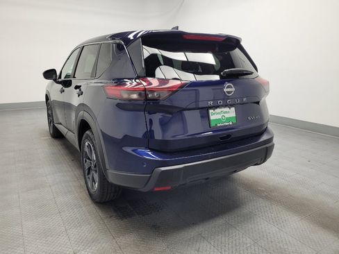 Used 2024 Nissan Rogue SV image 5