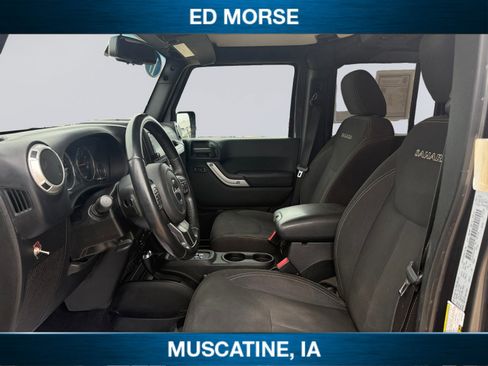 Used 2017 Jeep Wrangler Unlimited Sahara w/ Dual Top Group image 9