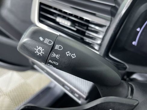Used 2025 Toyota Camry SE FWD image 30