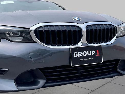 Used 2019 BMW 330i xDrive Sedan w/ Driving Assistance Package AWD/4WD image 31